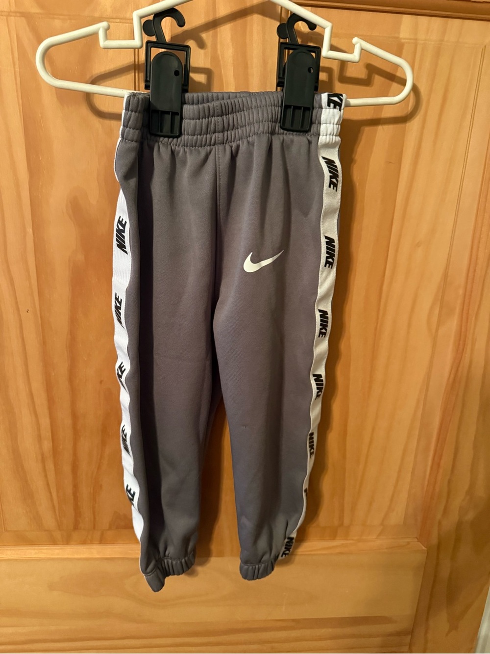 Like New, Boys Nike Therma-Fit Joggers Size 24 Months